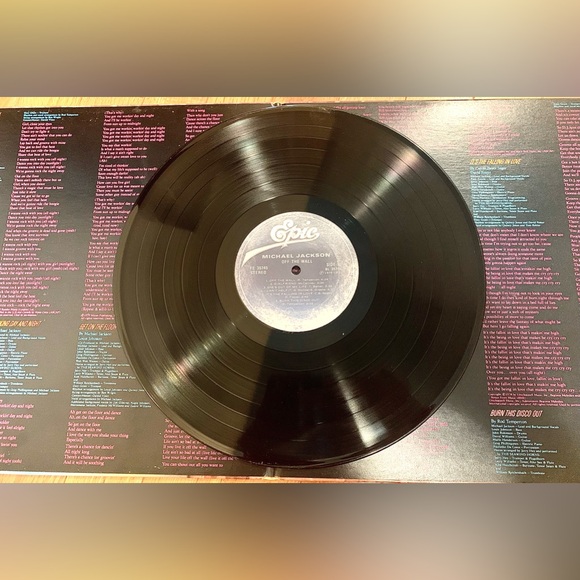 Michael Jackson - Off The Wall
(1979) -12" Vinyl Record - Picture 3 of 6